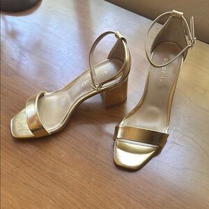 Birdy Grey Gold Heels Size 6